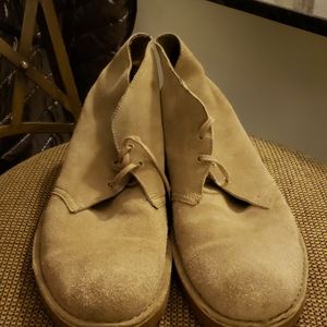 Clarks suede chukka boot